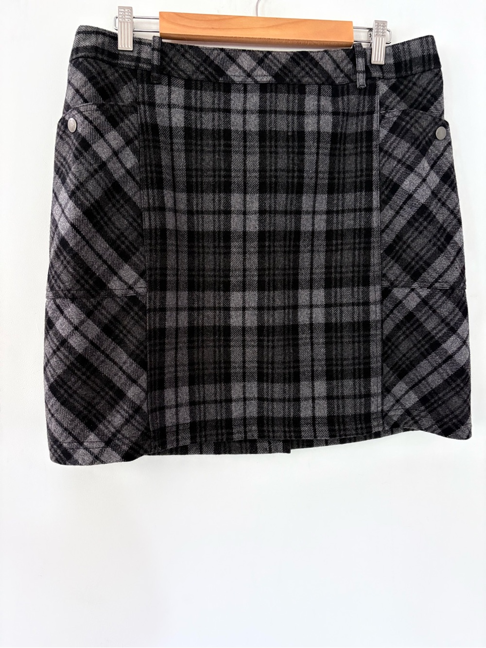 EDDIE BAUER 12 Wool Blend Gray Black Short Skirt Plaid Academia Preppy NWOT - Picture 5 of 12